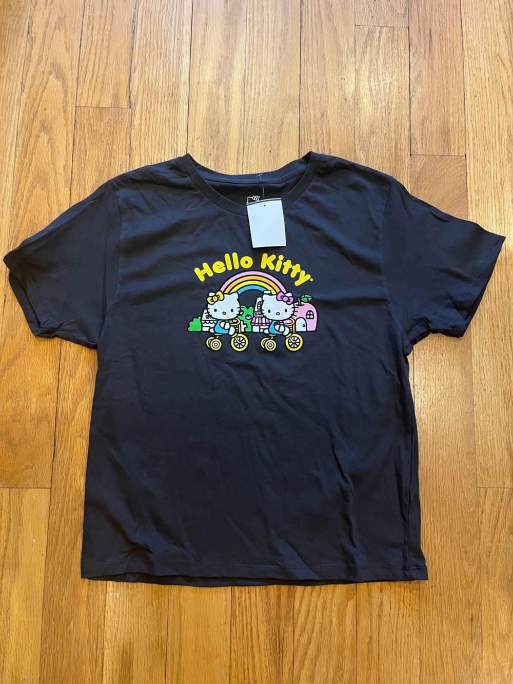 NWT XL Juniors Sanrio Hello Kitty Graphic Tee